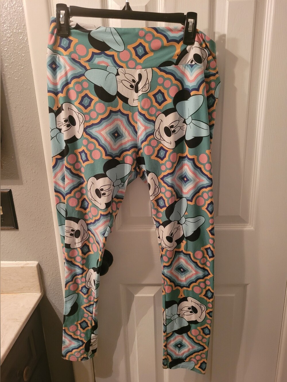 LuLaRoe Disney Minnie Mouse Colorful Soft Comfortable Leggings Tall Curvy
